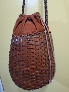 Handwoven Leather Bucket Bag | Vintage Artisan Brown Drawstring Crossbody